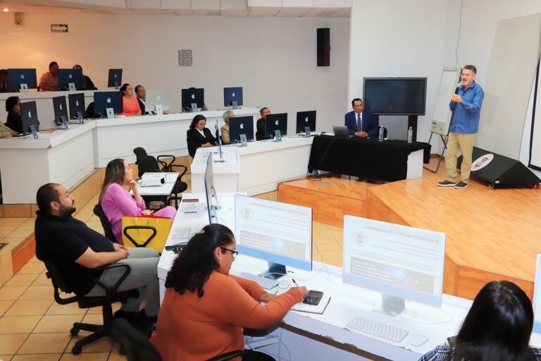 Inicia en UATx seminario sobre transculturización digital