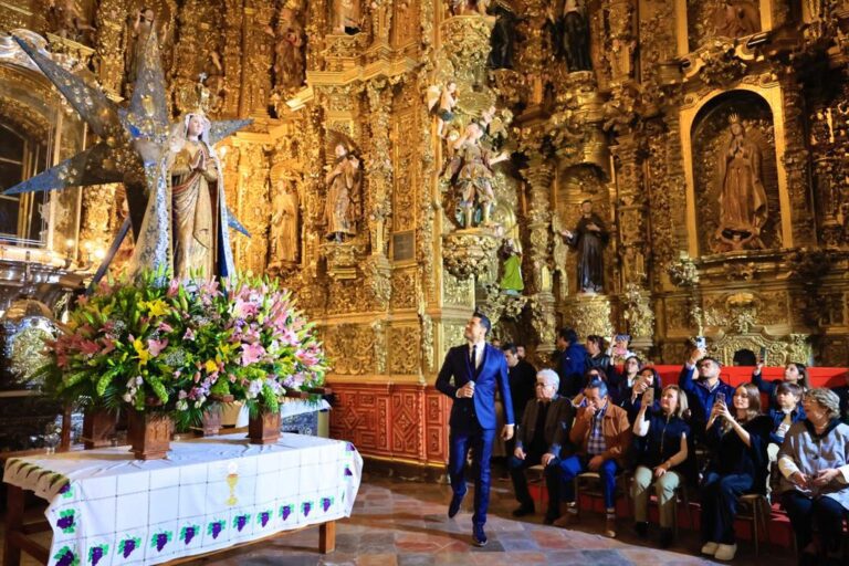 Cantó Gobernadora Lorena Cuéllar Junto a Carlos Rivera Las Mañanitas a La Virgen de Ocotlán