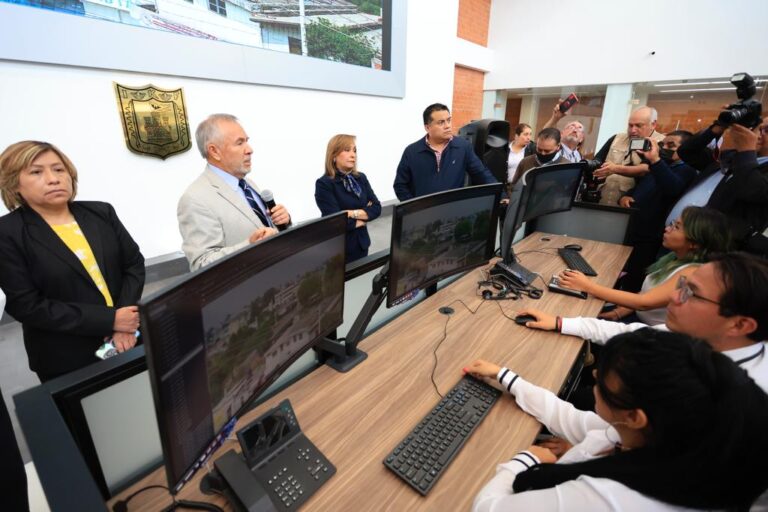 Presentan a Periodistas de la Fuente de Seguridad Instalaciones del C5i