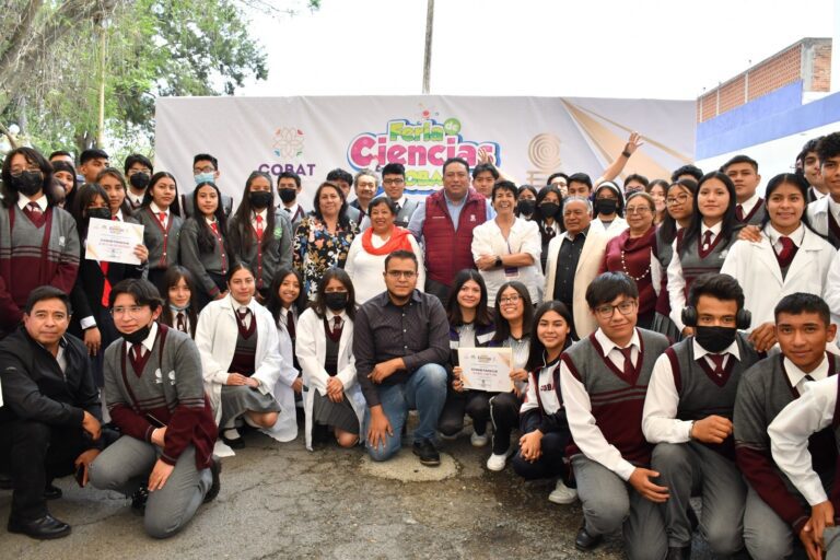 Cobat Presenta 20 Proyectos Ganadores en La Feria de Ciencias 2023