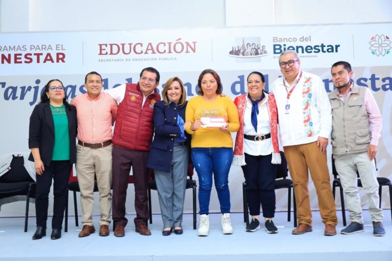 Encabezó Gobernadora Inicio de la Entrega de Tarjetas del Programa Leen