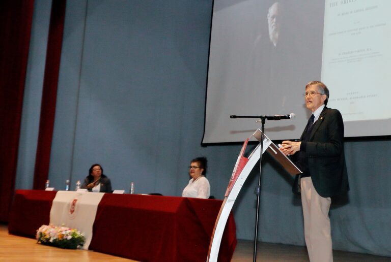 Hablaron en la UATx acerca Darwin y sus antecesores