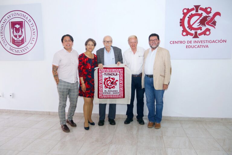 Dialogaron en UATx acerca de la práctica docente