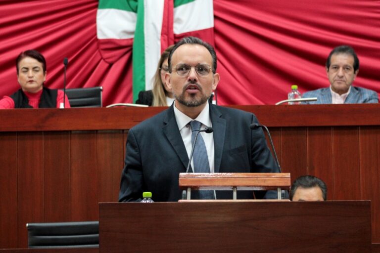 La salud en Tlaxcala no es una graciosa Concesión del Gobierno: Cambrón Soria