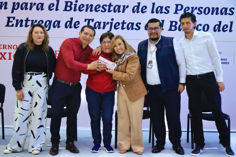 Atestiguó Gobernadora Entrega de Tarjetas de la Pensión Para el Bienestar