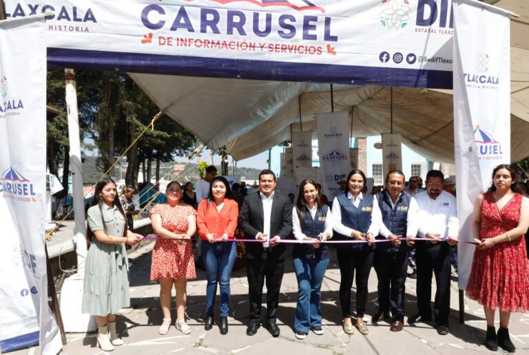 Visitó carrusel de información y servicios del Sedif 27 municipios del estado
