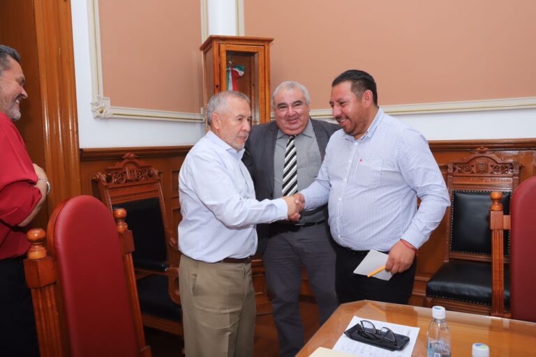 Atiende Segob a Burócratas del Sindicato 7 de Mayo