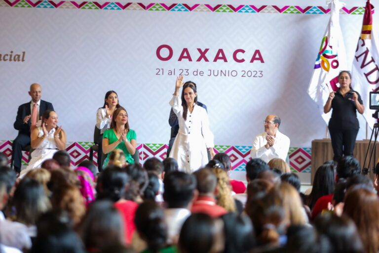 Participa Sedif Tlaxcala en Encuentro Nacional Celebrado en Oaxaca