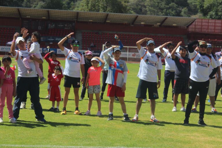 Celebró IDET a Papás con la Actividad «Mi Héroe no Vuela, Hace Historia»
