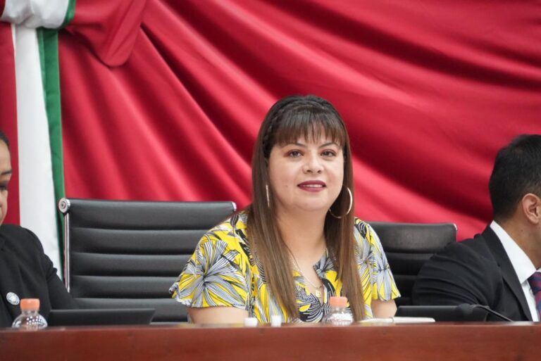 Presenta Comisión Especial de Juicio Político informe sobre expediente parlamentario