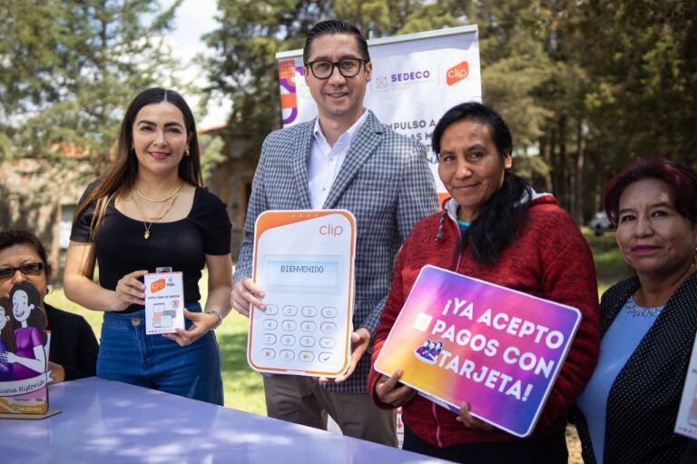 Entregó IEM y Sedeco 46 terminales «Clip» a mujeres emprendedoras