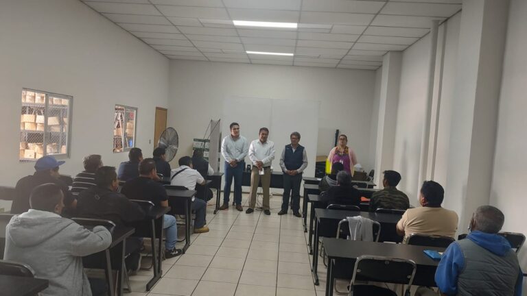 Sensibilizan a operadores de transporte público sobre trato a personas con discapacidad