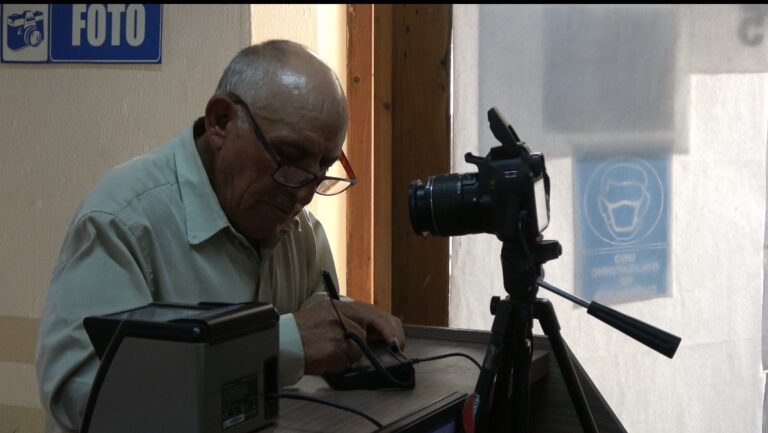 Mantiene SMyT 50% de descuento en licencia de conducir para adultos mayores