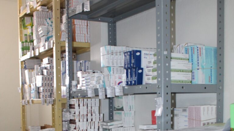 Garantiza Sector Salud surtimiento de recetas en Centros de Salud de Natívitas y Tlaxco