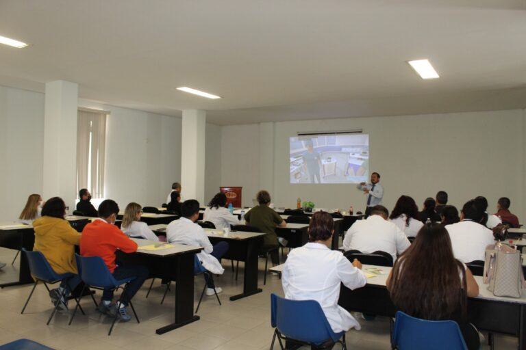 Capacitó Sector Salud a 50 médicos y especialistas para evitar muerte materna