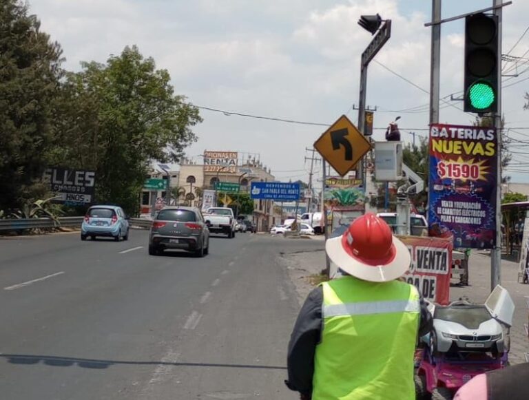 Realiza SMyT 360 Mantenimientos a la Red de Semáforos