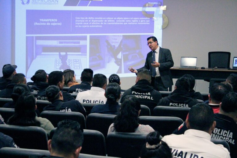 Capacitan Cesesp y Seproban a Elementos de Seguridad en Prevención De Delitos Bancarios