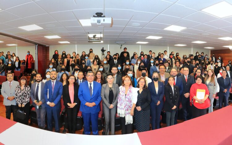 28 Inicia UATx proceso de reacreditación internacional de la licenciatura en Derecho