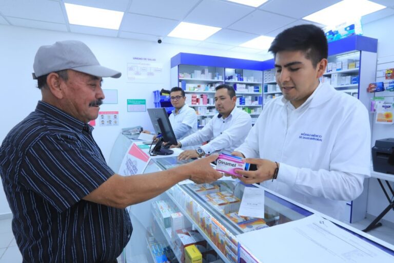 Pensionados Acceden a Amplia Gama de Servicios en el Módulo Médico de Salud Integral de Apetatitlán