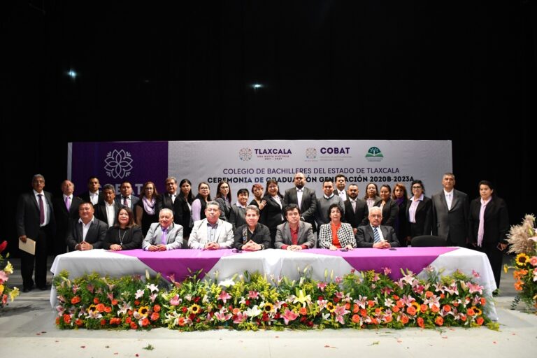 Egresan 4 mil 248 estudiantes del subsistema Cobat