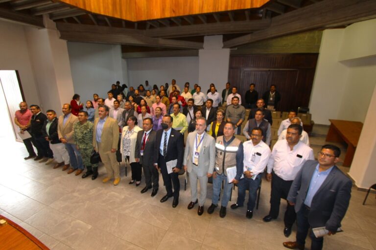 Presenta Segob a ayuntamientos protocolo para ceremonias cívicas de fiestas patrias