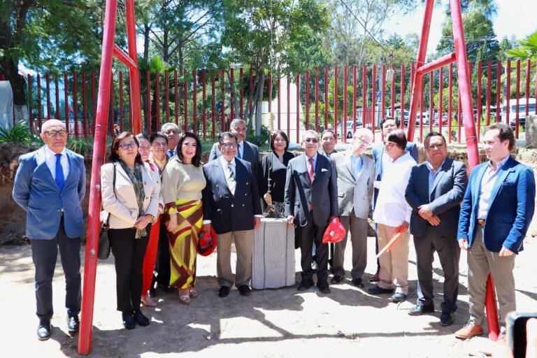 Colocan en la UATx Primera Piedra de la Construcción de la Torre de Rectoría