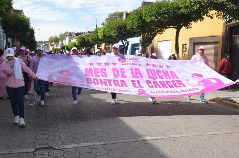Marcharon Miles Contra el Cáncer de Mama; Encabezó LCC