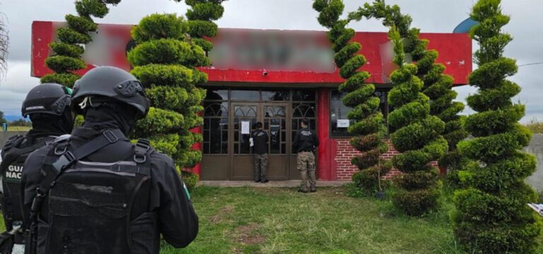 En cateo aseguran inmueble por tráfico de indocumentados en Tlaxcala