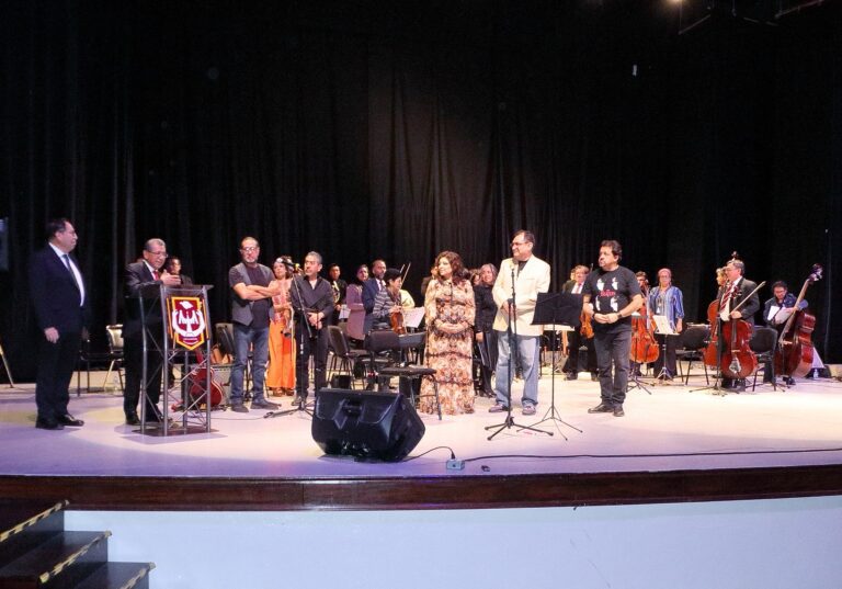 Ofreció UATx Concierto Sinfónico «The Beatles»