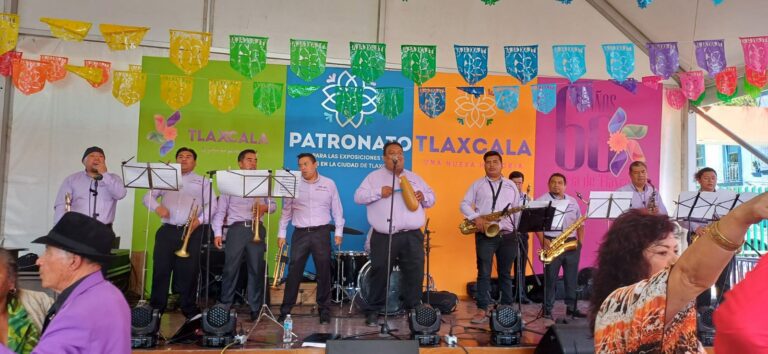 Parejas Bailan al Son del Danzón en «Tlaxcala, La Feria de Ferias 2023»