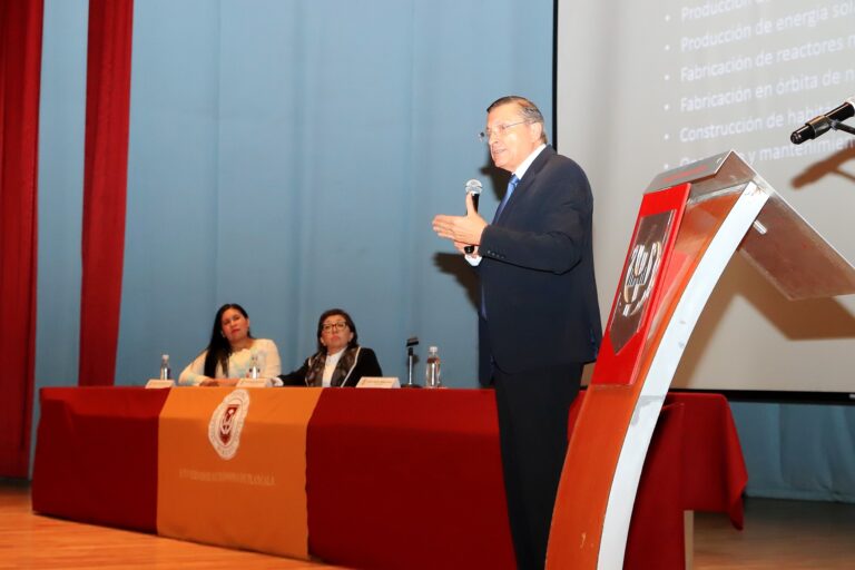 Hablaron en UATx acerca del proyecto espacial mexicano