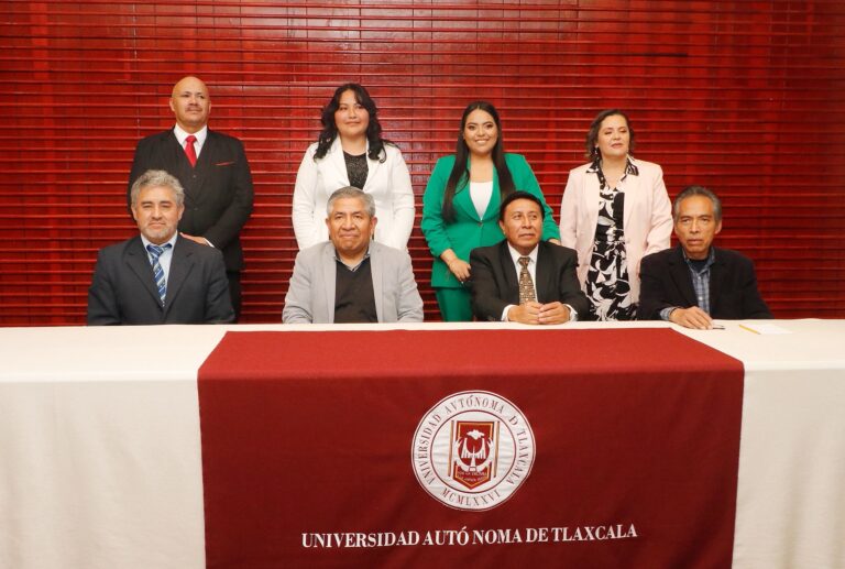 Egresa UATx a especialistas en cuencas hidrográficas