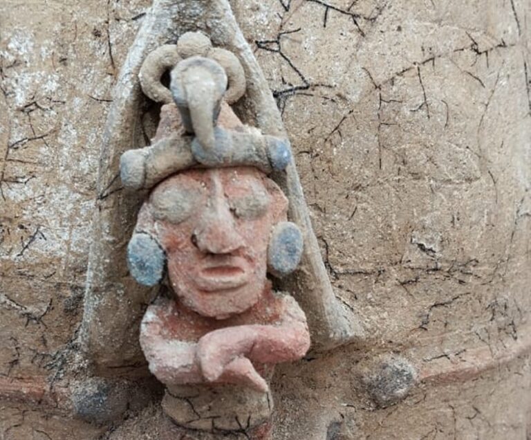 El INAH halla urna funeraria con la imagen del dios del maíz, en Tramo del Tren Maya