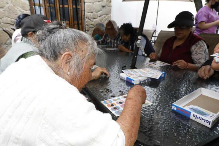 Atiende casa de día del Sedif a más de 2 mil 700 adultos mayores