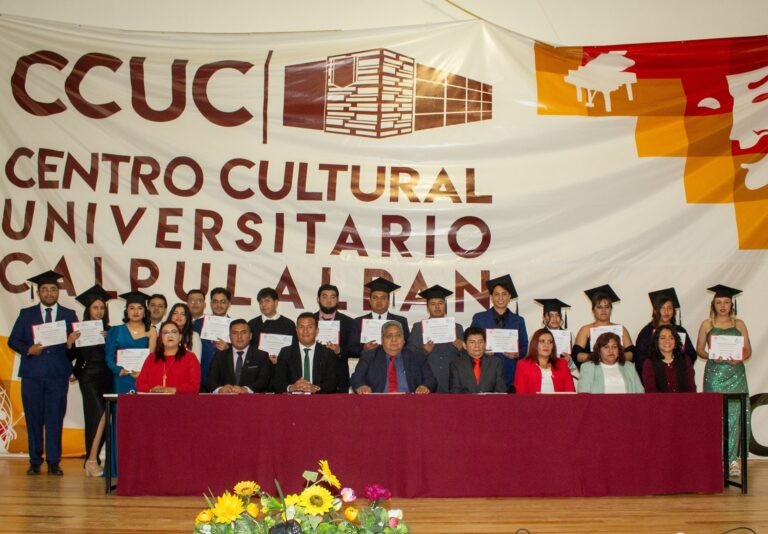 Culminaron estudios profesionales en el campus Calpulalpan de la UATx