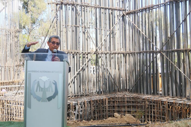 Presenta UATx Avances en la Construcción de la Torre de Rectoría