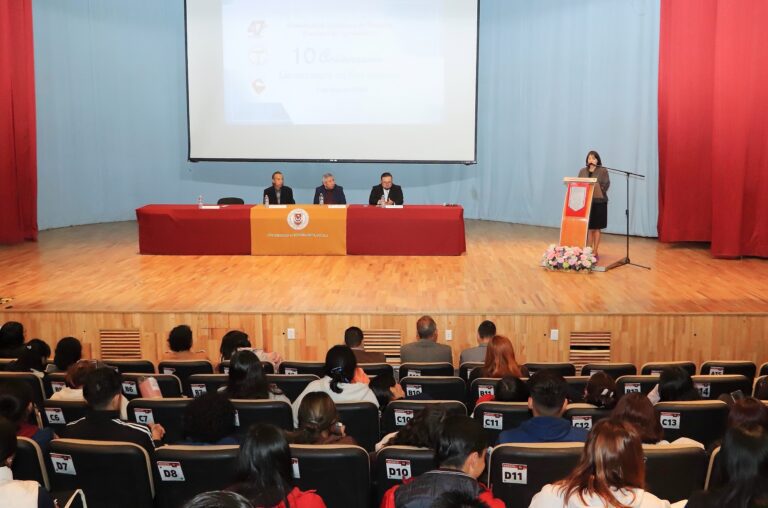 Celebró UATx décimo aniversario de Naturopatía