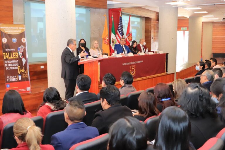 Contribuye UATx a las habilidades de litigación oral