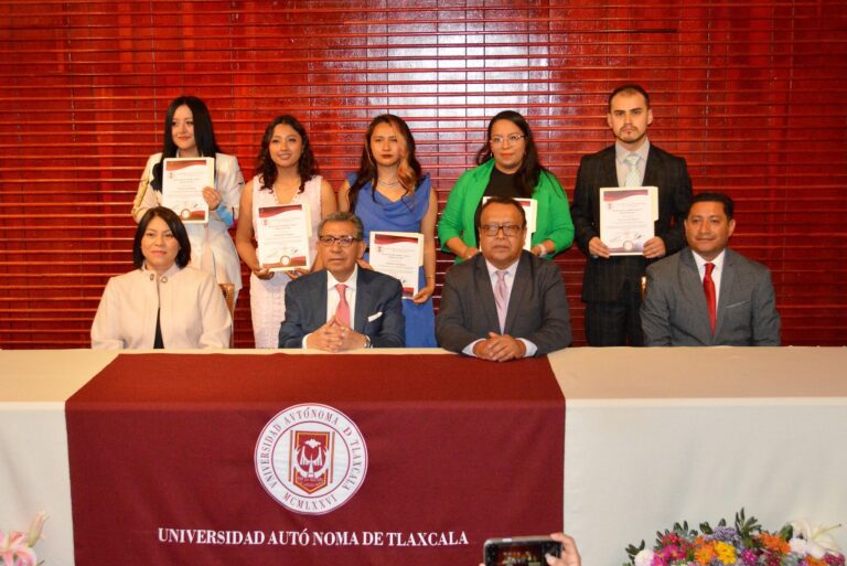 Culminaron estudios especialistas en diseño del espacio interior en la UATx