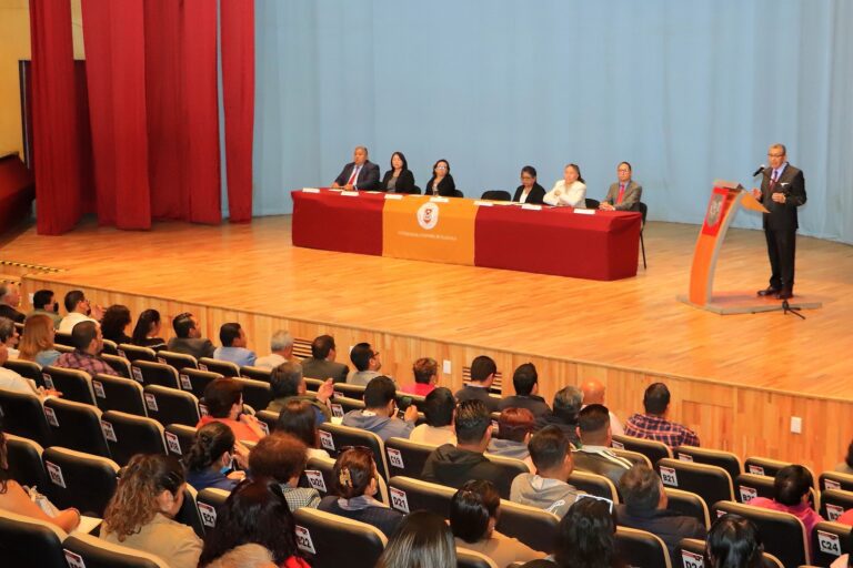 Entrega UATx bono a personal administrativo y de imagen de sus sindicatos