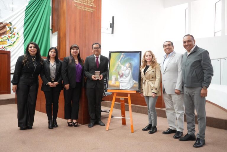 Entrega Congreso del Estado «Presea al arte Maestro Desiderio Hernández Xochitiotzin 2024»