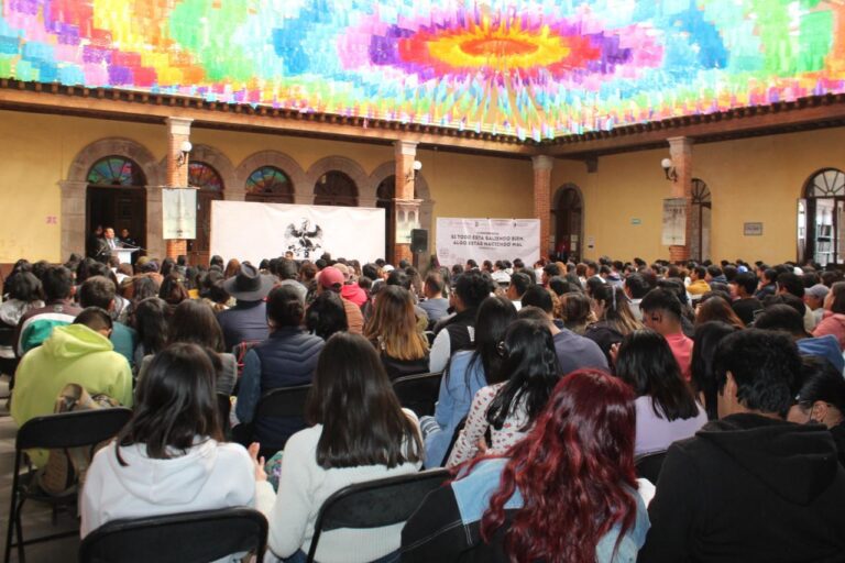 Organizó ITST Conferencia Impartida por Reconocido Investigador Rafa Carbajal