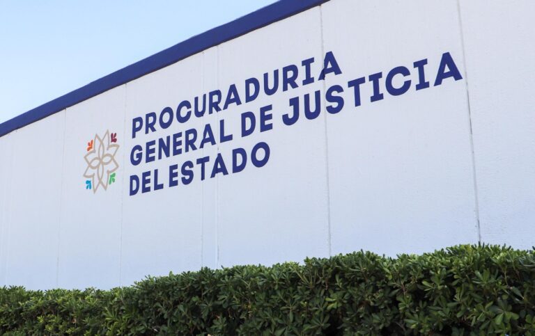 Vinculan a proceso a una mujer y dos hombres por amenazas: PGJE