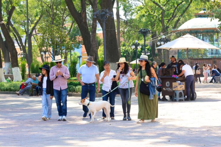 Brinda Secture Atención a Turistas en Periodo Vacacional de Semana Santa