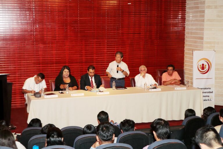 Continúa UATx con foro internacional ciudadano