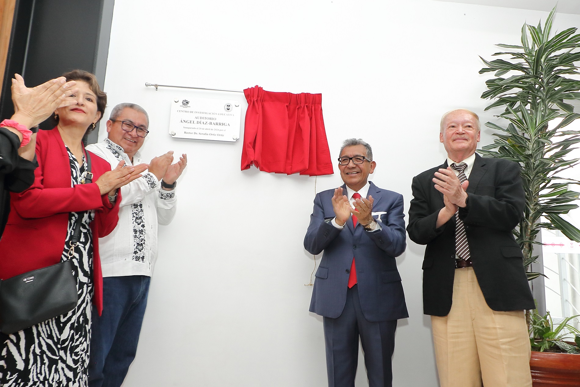 22 A Inauguró UATx auditorio del Centro de Investigación Educativa