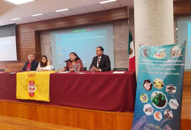Hablan en UATx especialistas internacionales sobre medio ambiente