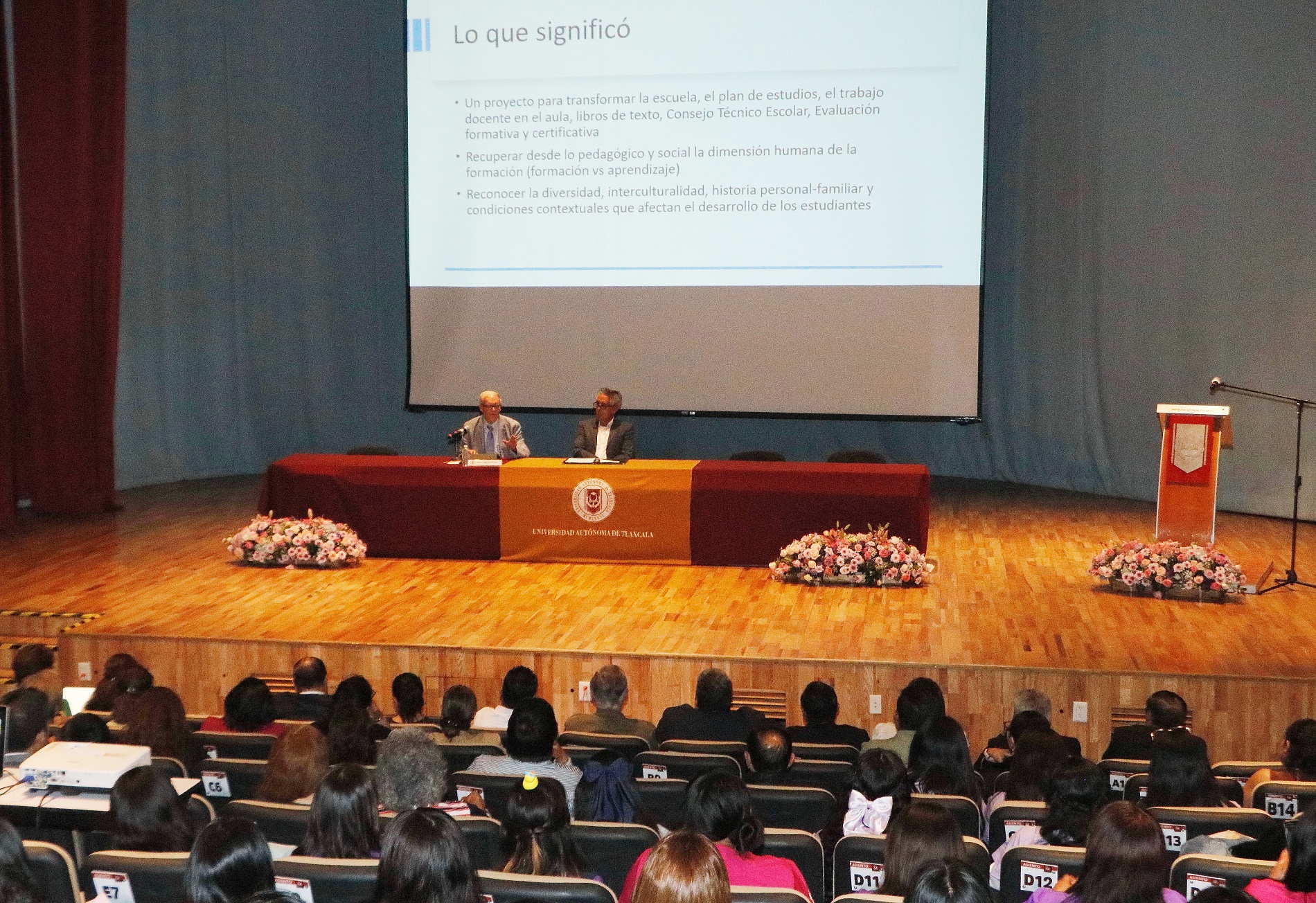 29 B Culminó celebración del 58 aniversario de Ciencias de la Educación de la UATx
