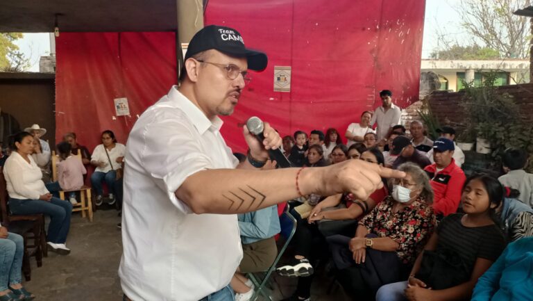 Cambrón Enfatizó Importancia de Preservar Identidad Cultural en su Recorrido por Axocomanitla