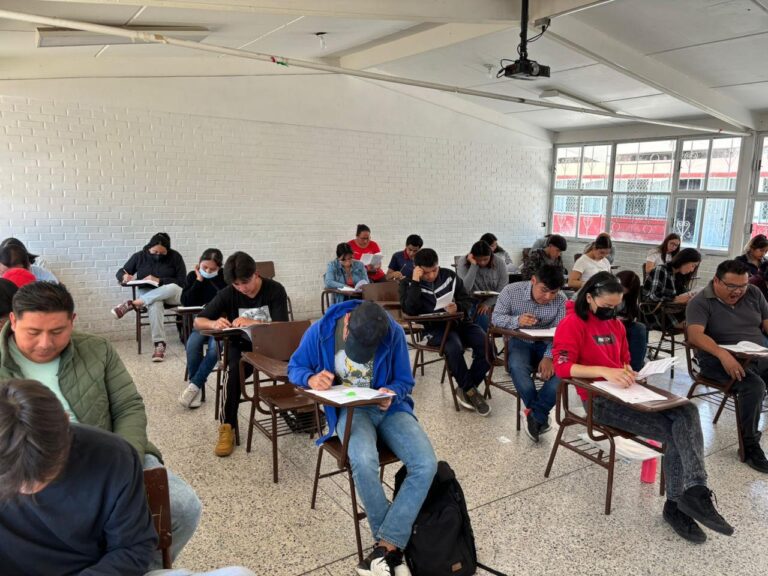 Aplicó coordinación de preparatoria abierta de SEPE-USET más de 4 mil exámenes